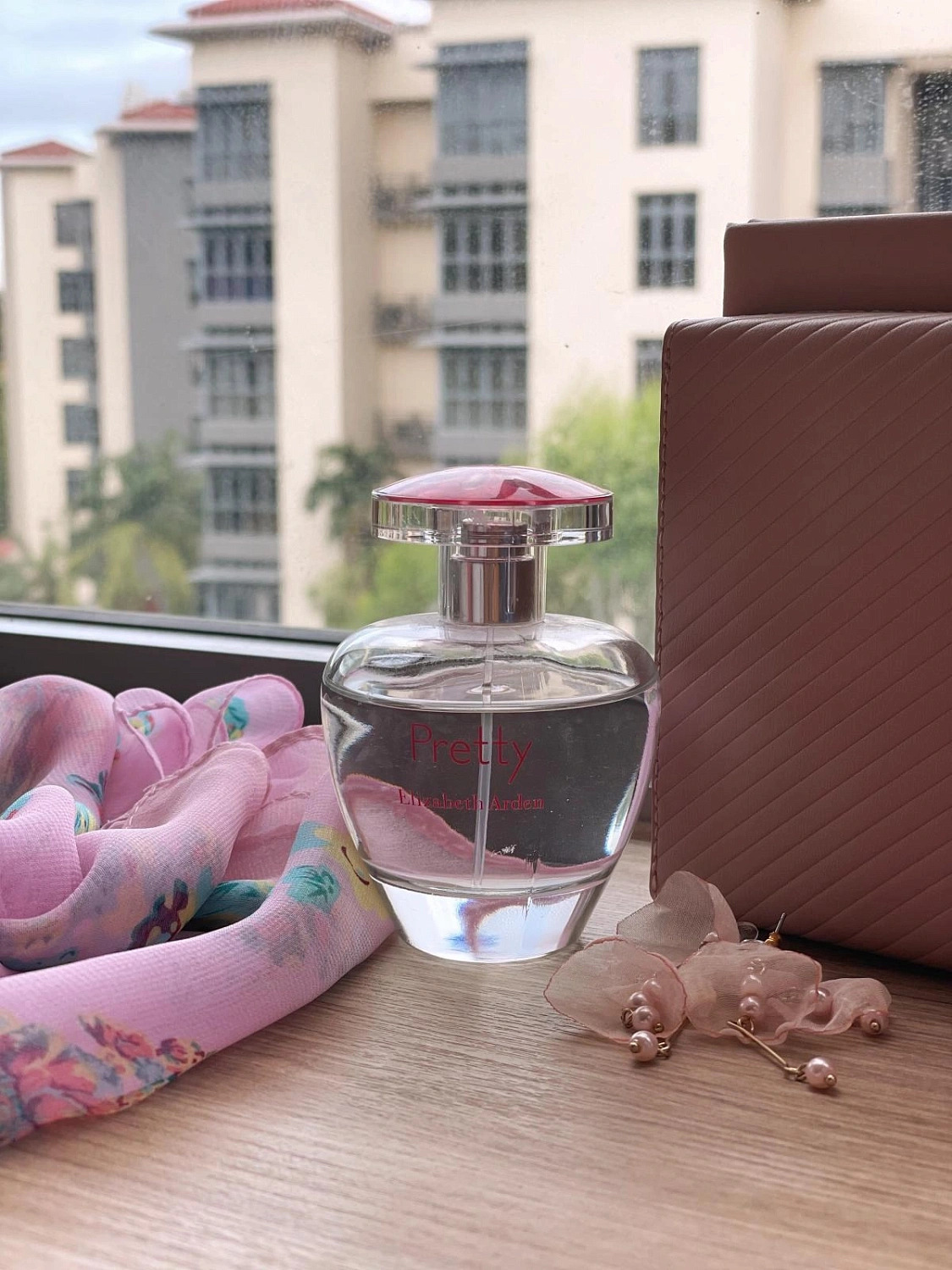 Elizabeth Arden Pretty