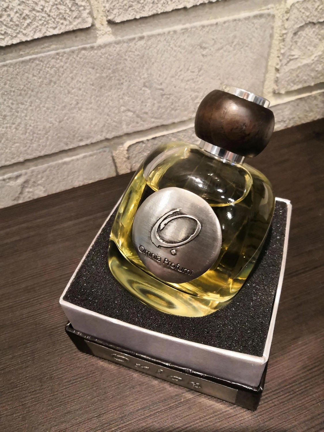 Omnia Profumi Onice Omnia Profumi Onice