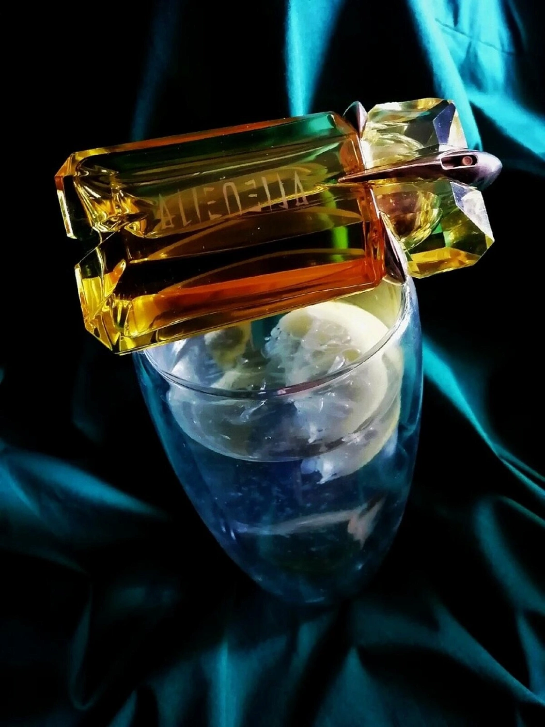 MUGLER Alien Sunessence Legere MUGLER Alien Sunessence Legere