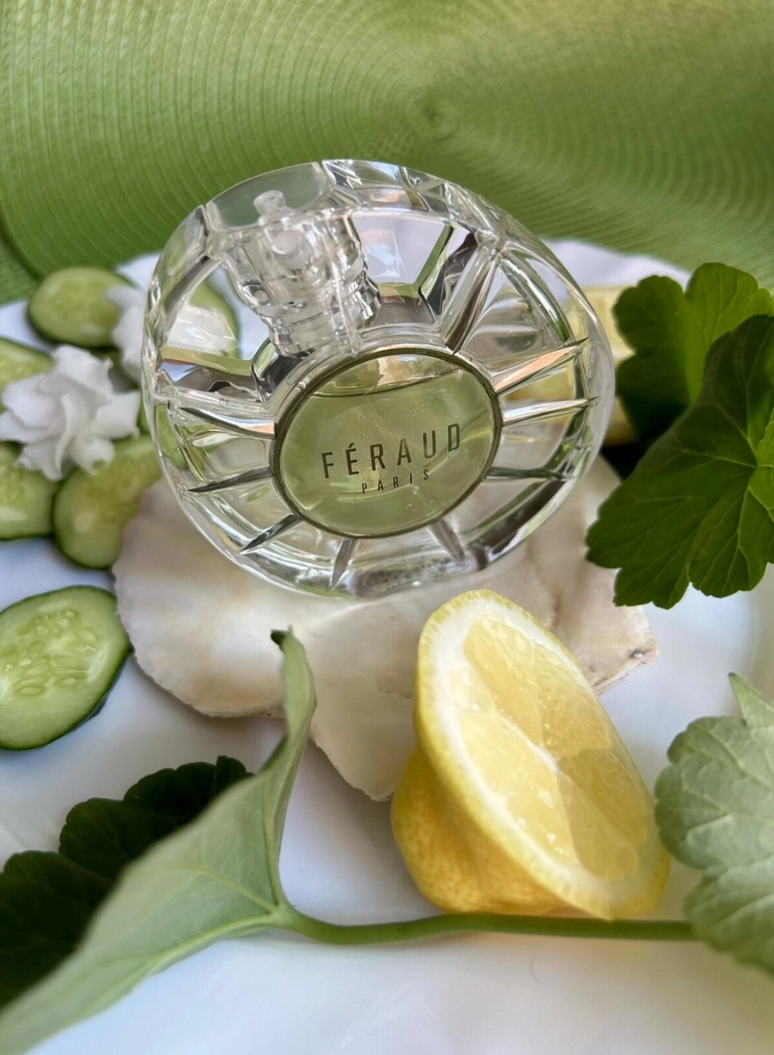 Louis Feraud Soleil de Jade Louis Feraud Soleil de Jade