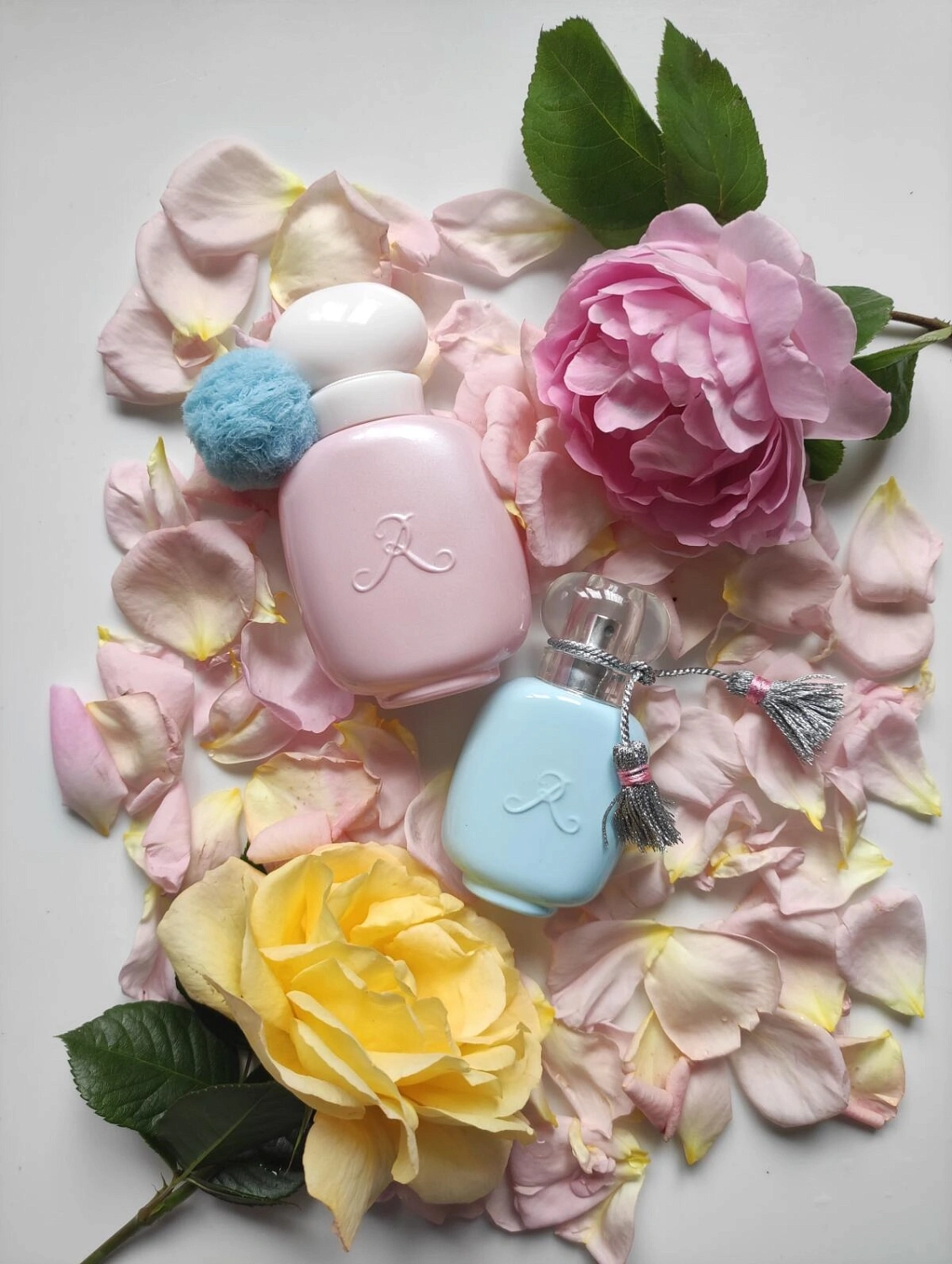 Les Parfums de Rosine Rose des Neiges Les Parfums de Rosine Rose des Neiges