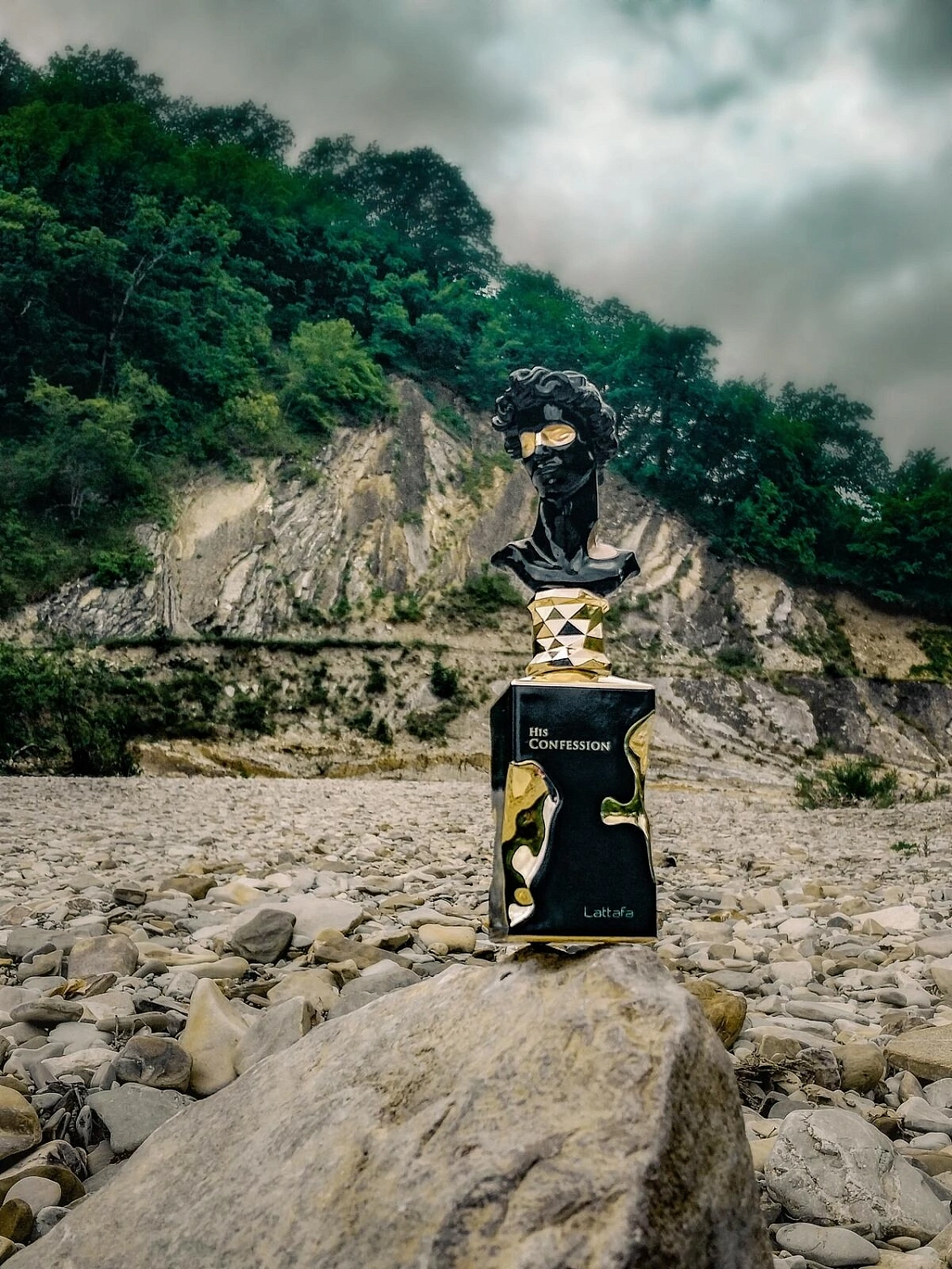 Lattafa His Confession