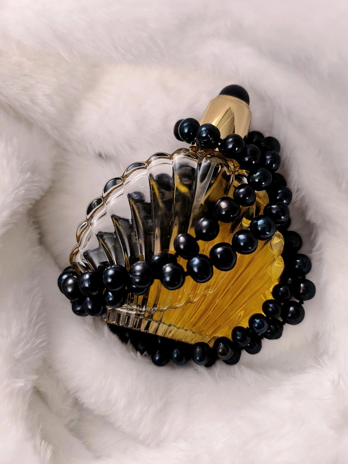 Elizabeth Taylor Black Pearls