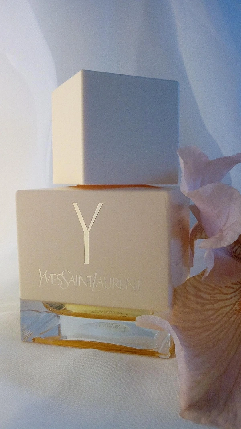 Yves Saint Laurent La Collection Y