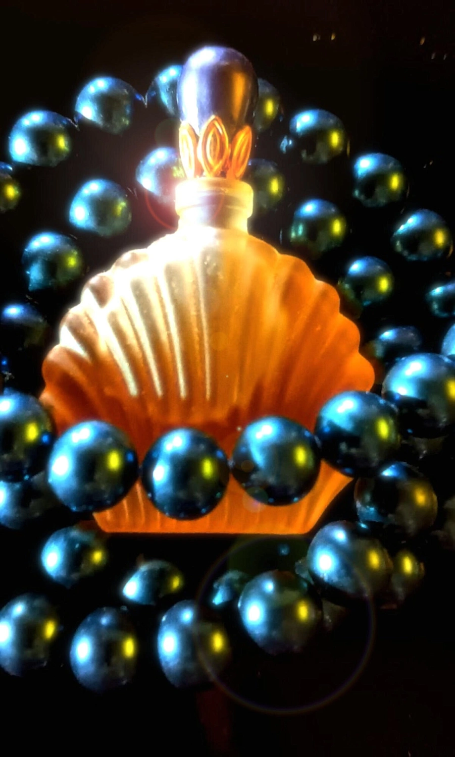 Elizabeth Taylor Black Pearls