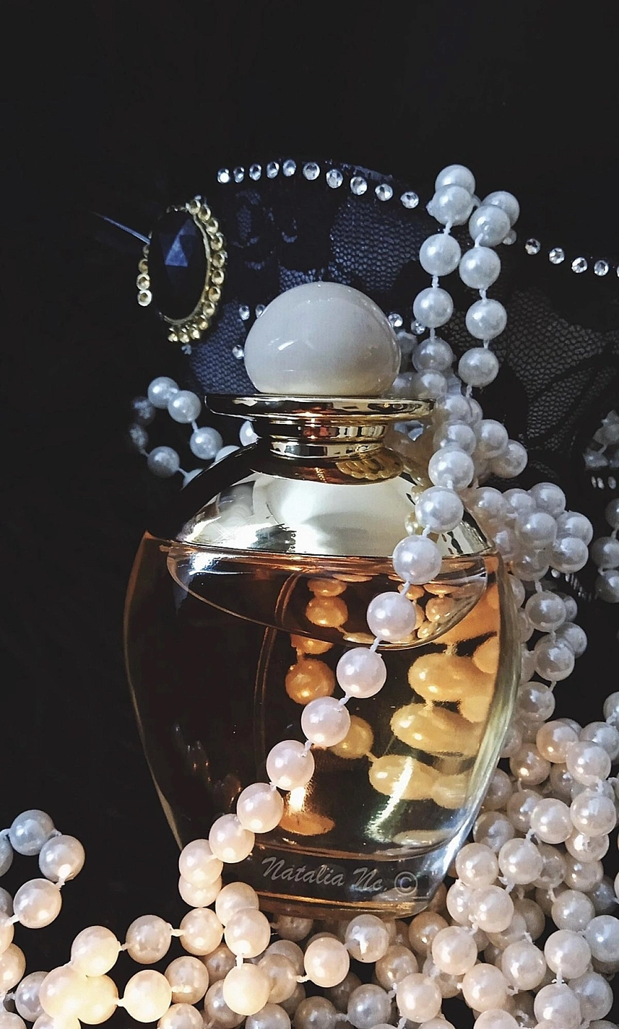 Bill Blass Nude Black
