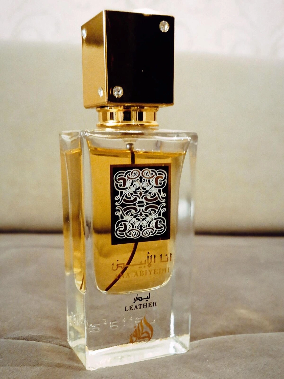 Lattafa Ana Abiyedh Leather