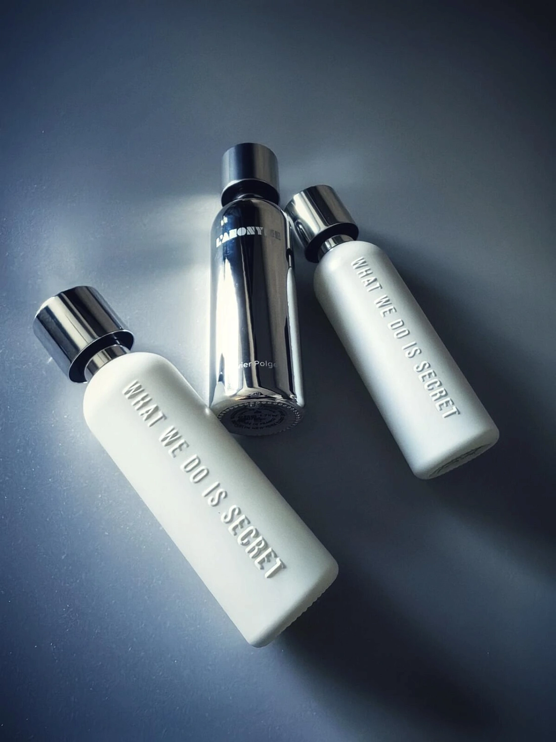 What We Do Is Secret (A Lab on Fire) L'Anonyme Extrait