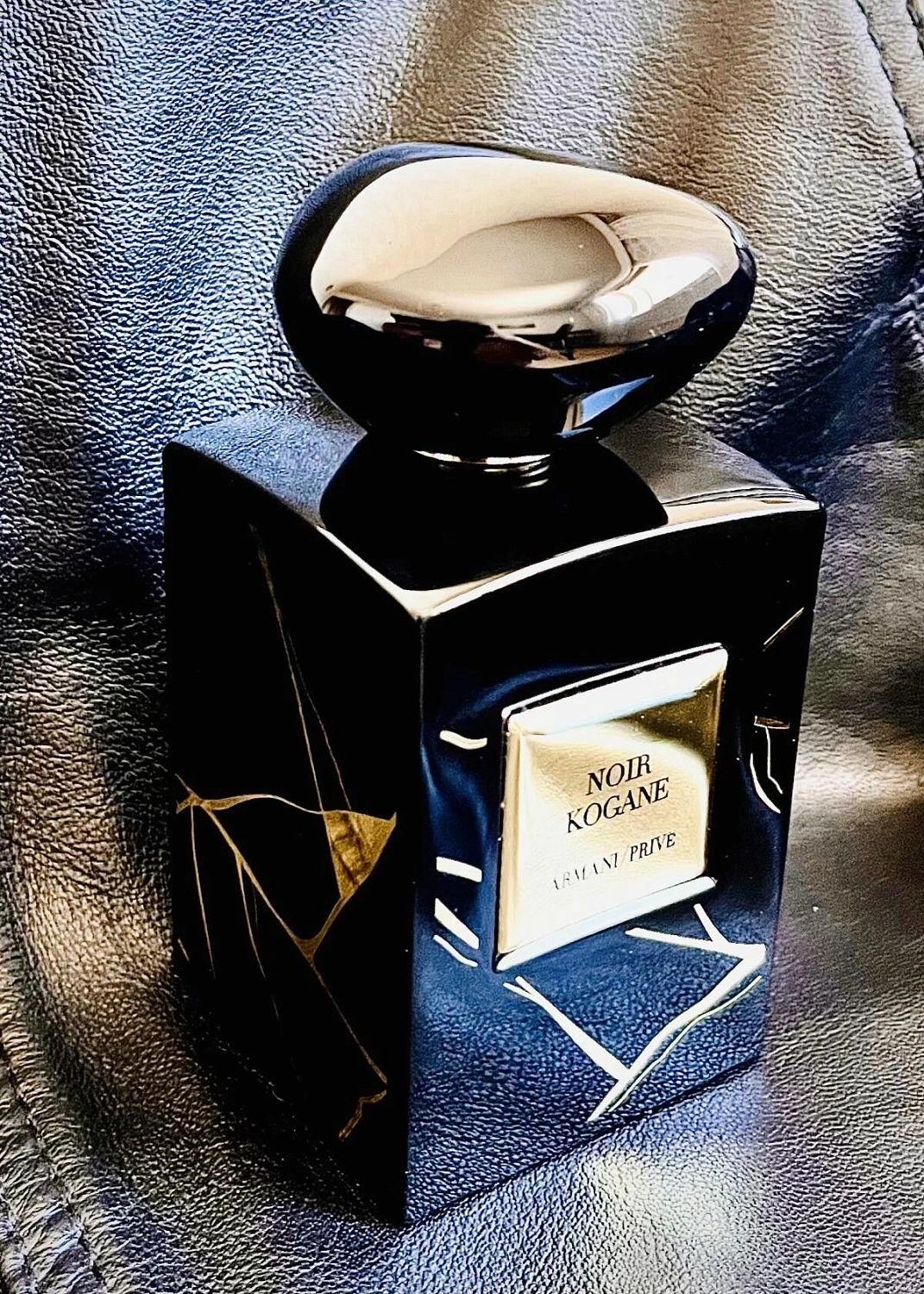 ARMANI Noir Kogane