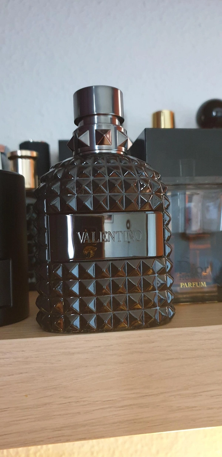 Valentino Uomo Intense 2021