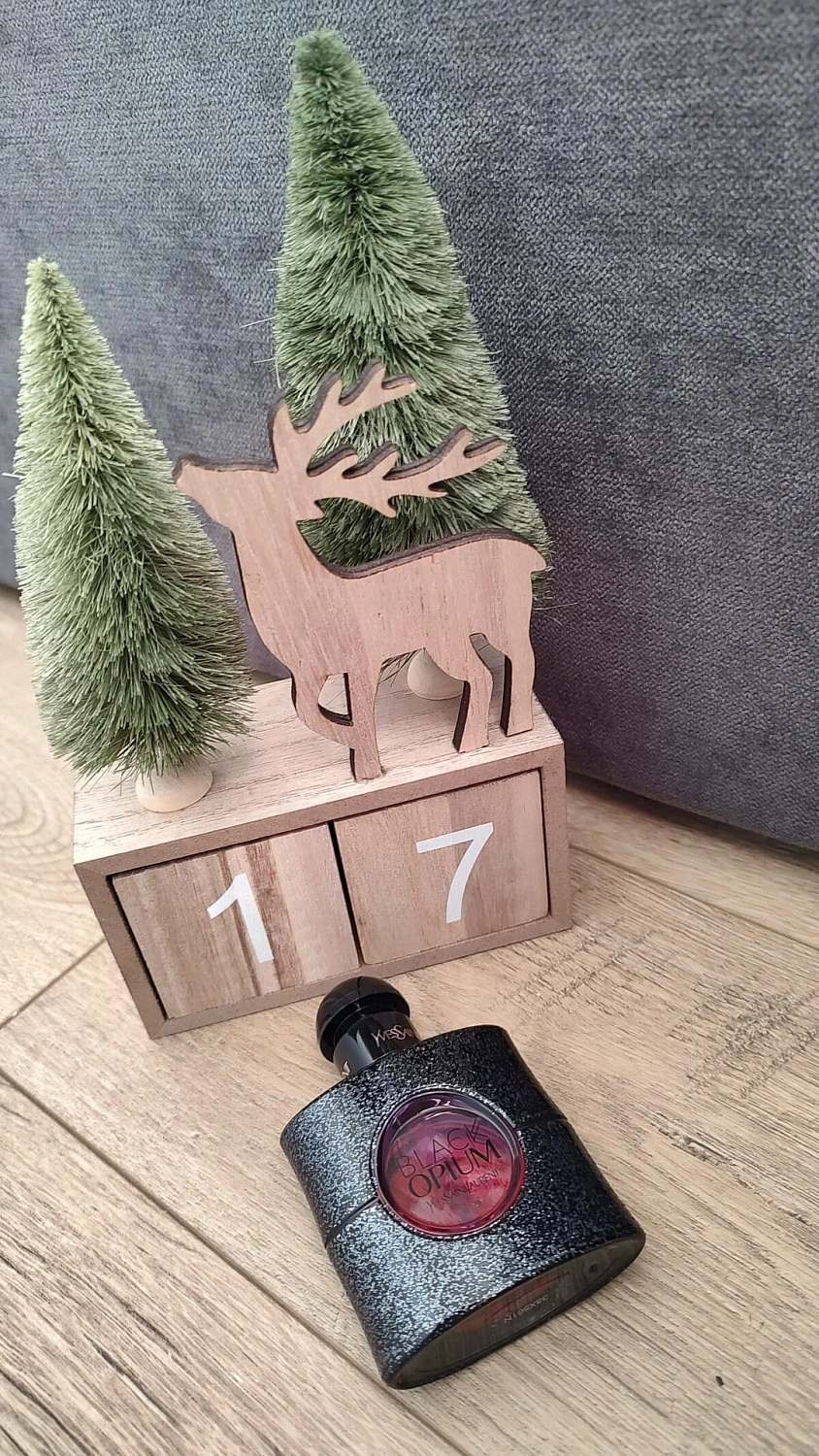 Yves Saint Laurent Black Opium Neon