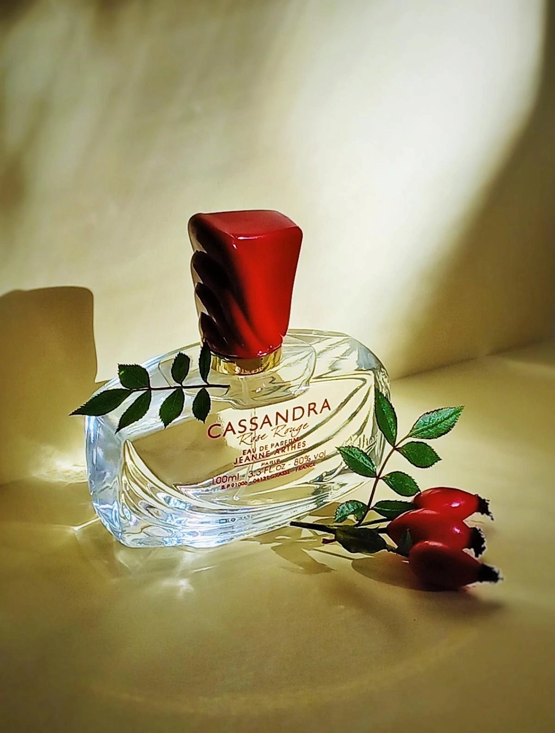 Jeanne Arthes Cassandra Rose Rouge