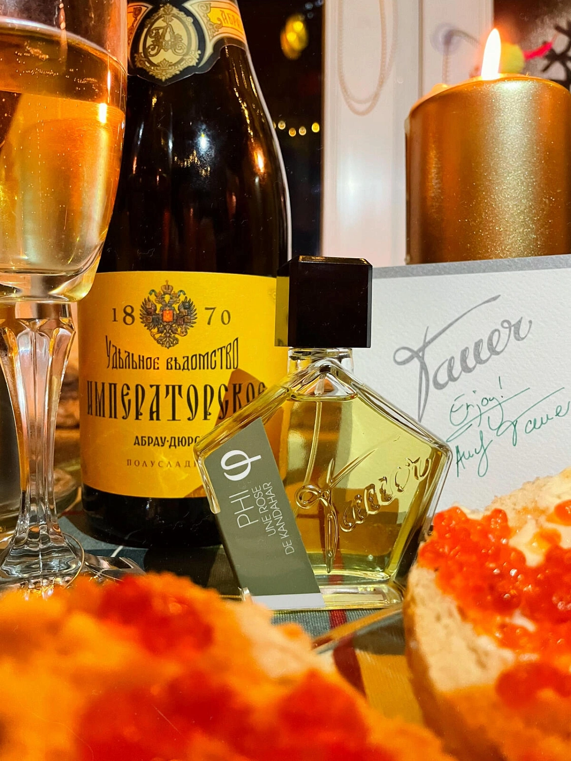 Tauer Perfumes PHI Une Rose De Kandahar