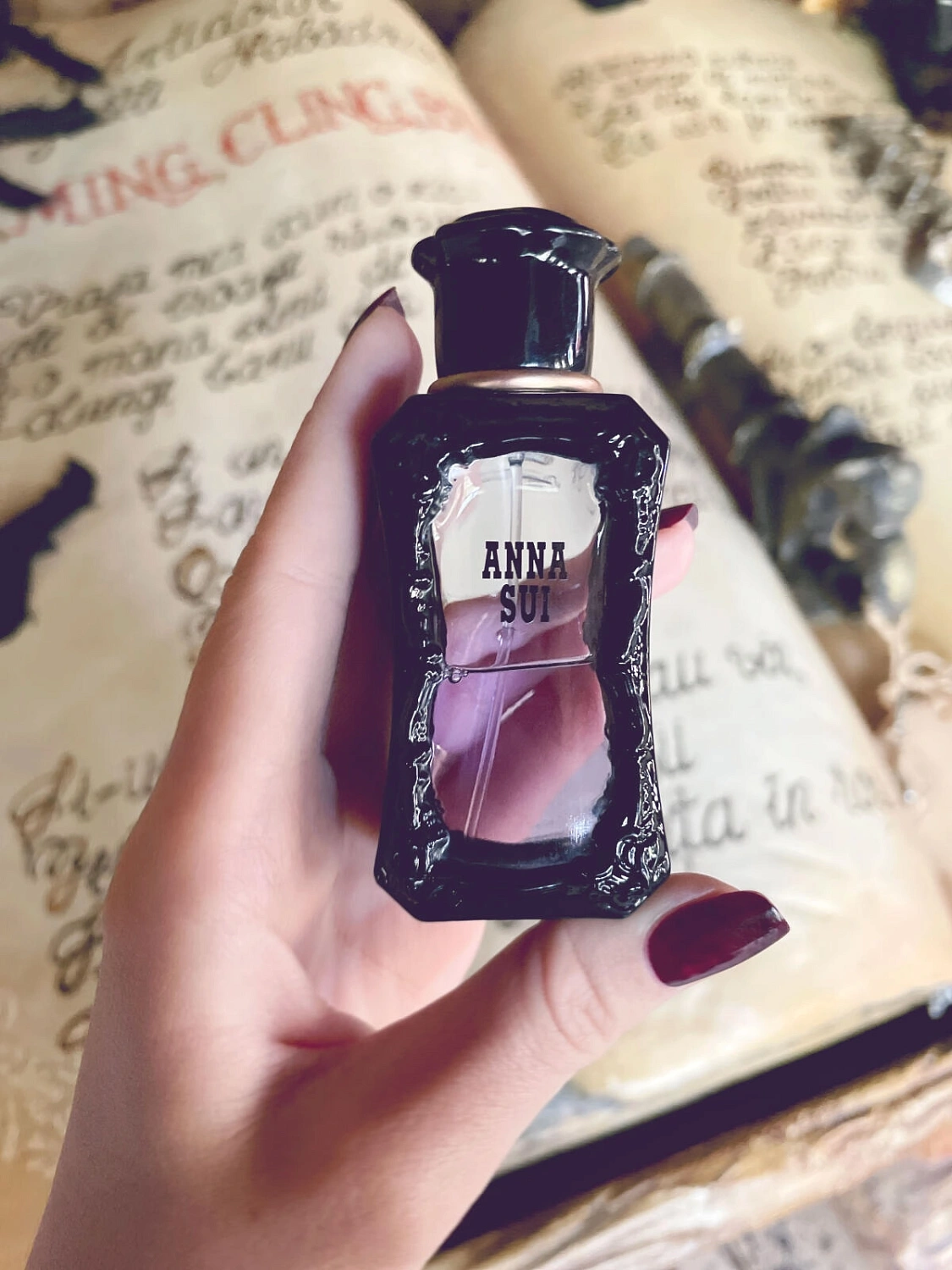Anna Sui Anna Sui