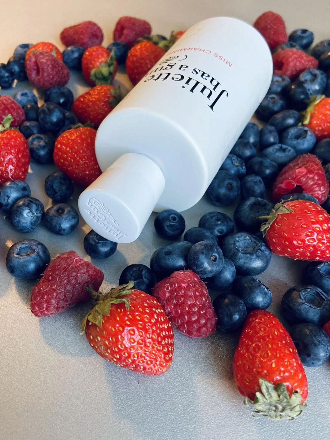 Juliette Has A Gun Miss Charming