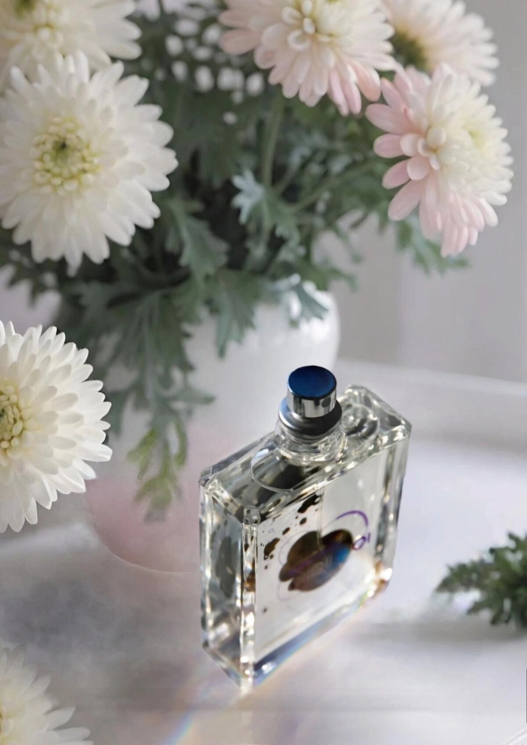 Escentric Molecules Molecule 01