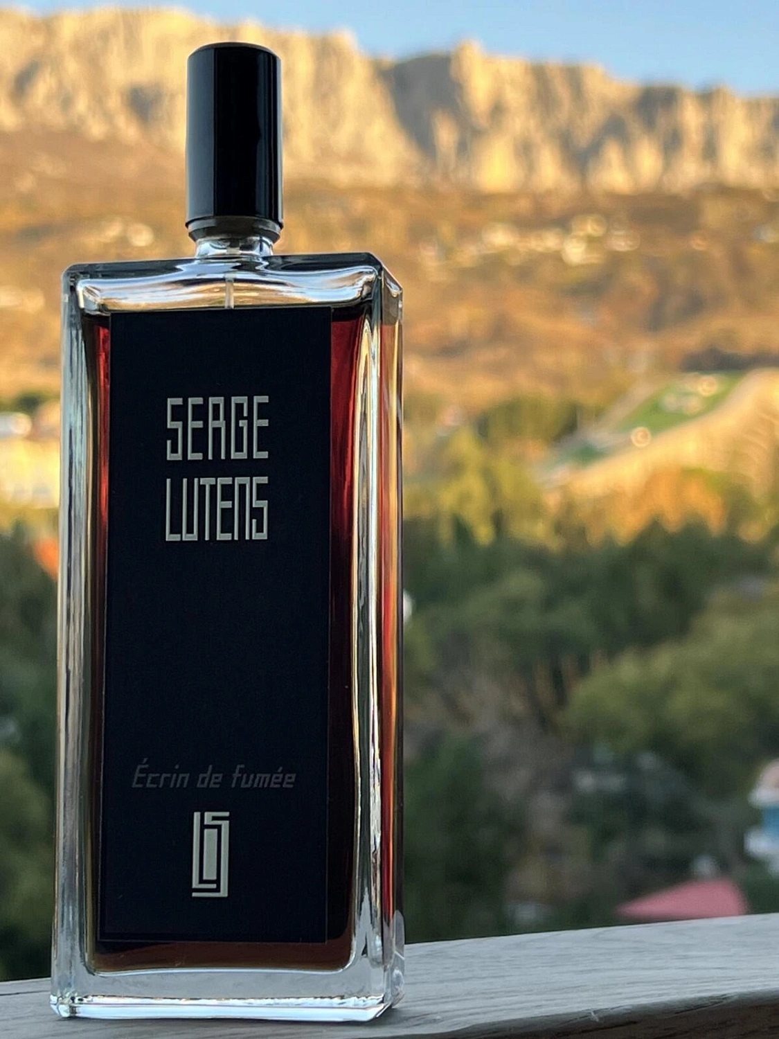 Serge Lutens Ecrin De Fumee