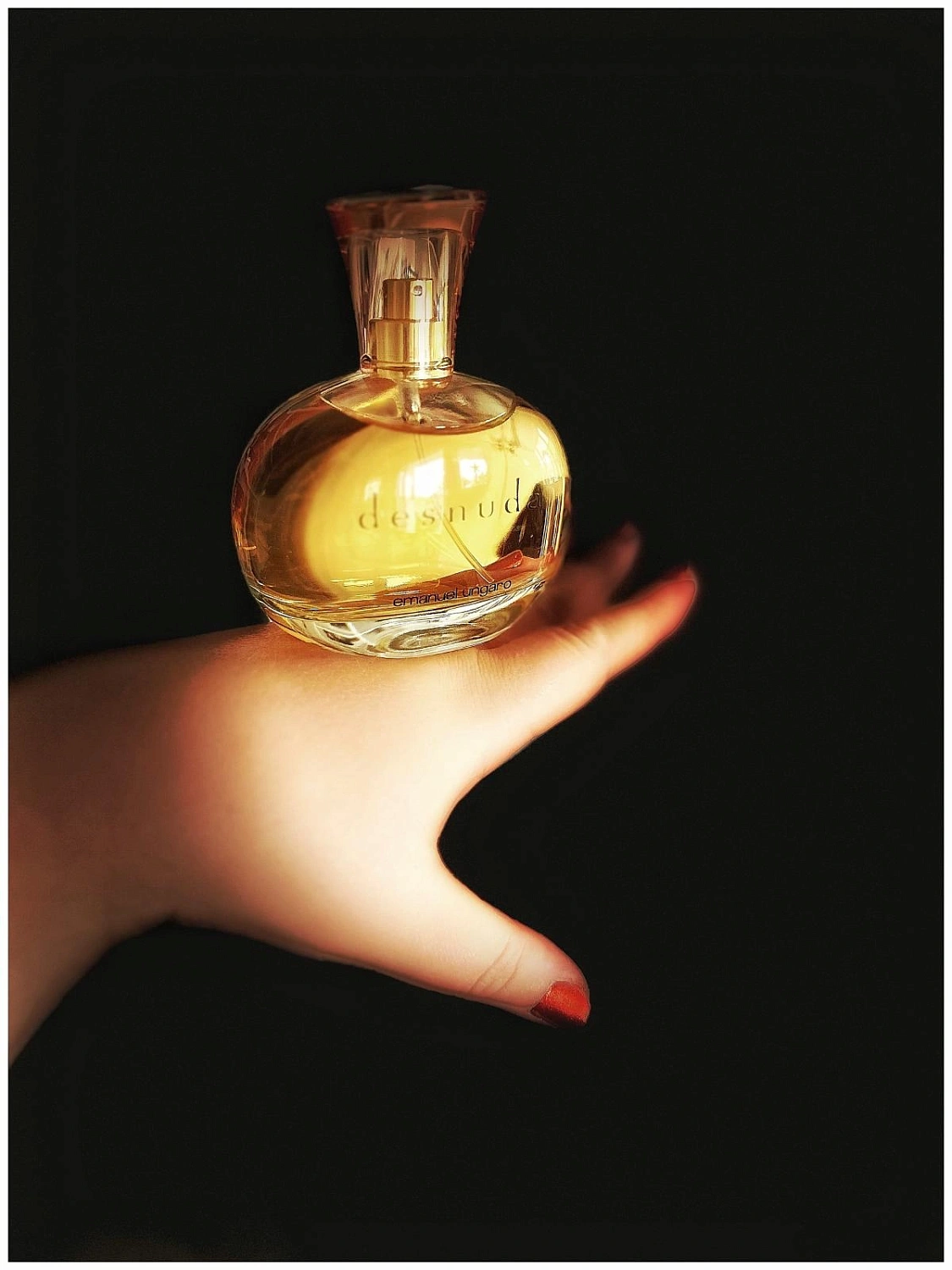 Emanuel Ungaro Desnuda