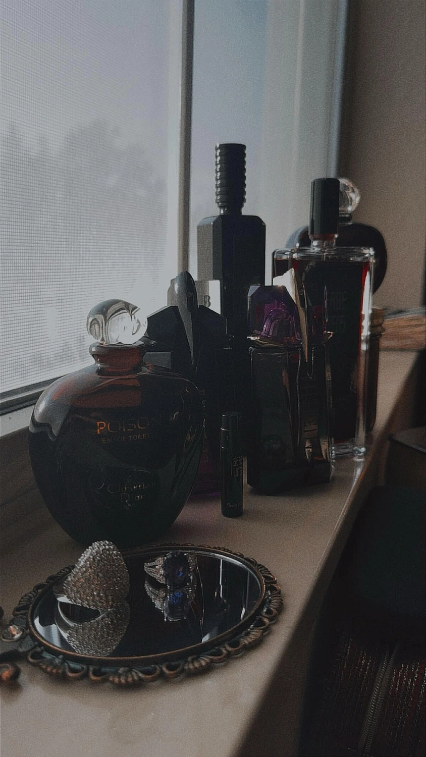 Serge Lutens Fleurs d’Oranger Serge Lutens Fleurs d’Oranger