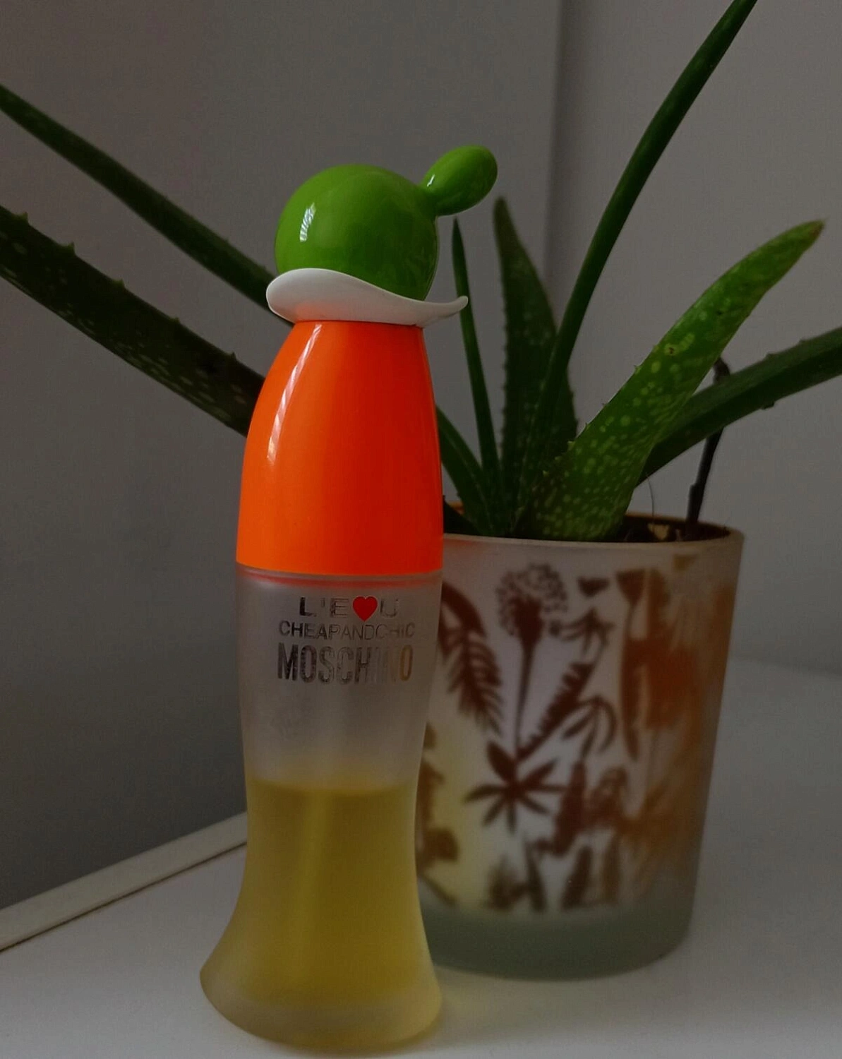 MOSCHINO L'eau Cheap and Chic MOSCHINO L'eau Cheap and Chic