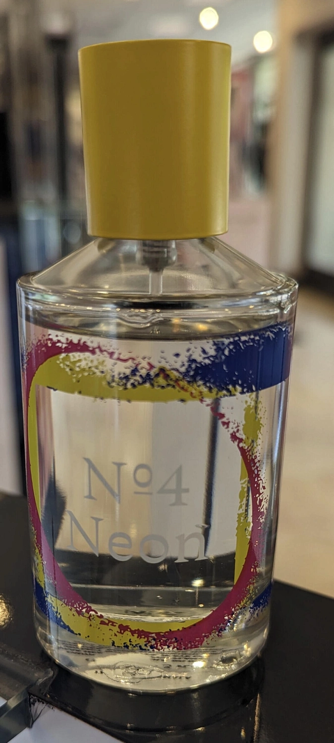 Thomas Kosmala No 4 Neon