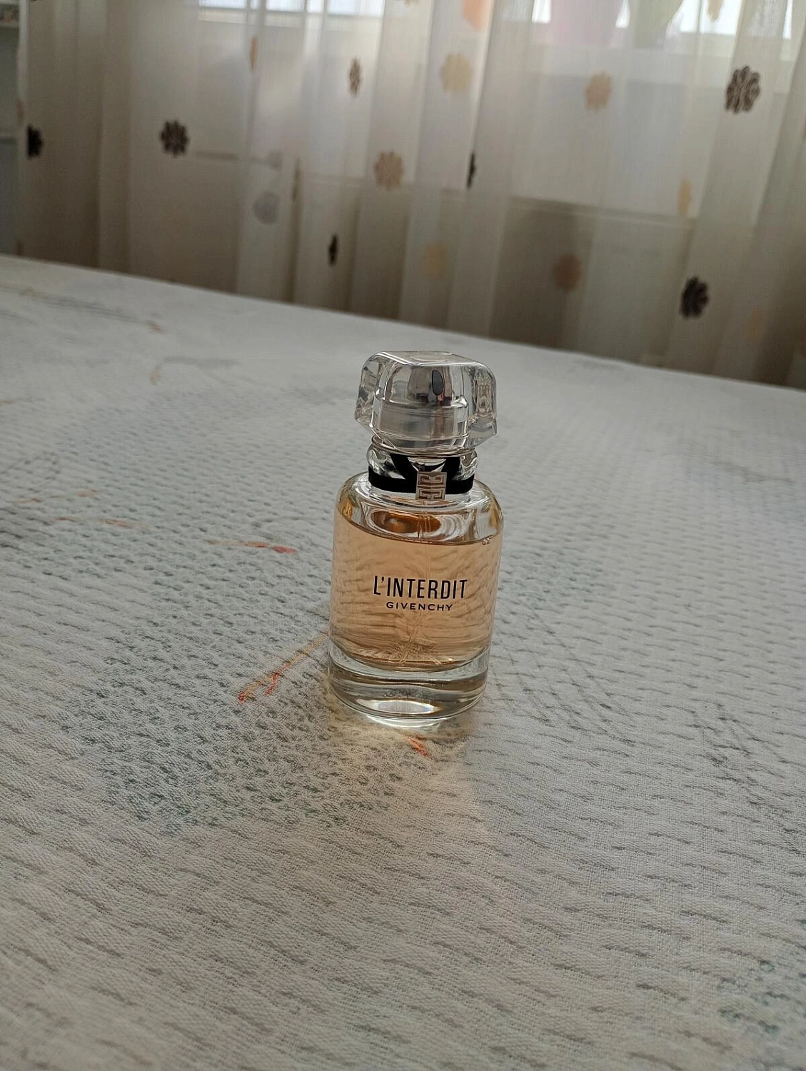 GIVENCHY L'Interdit Eau de Toilette 2022 GIVENCHY L'Interdit Eau de Toilette 2022
