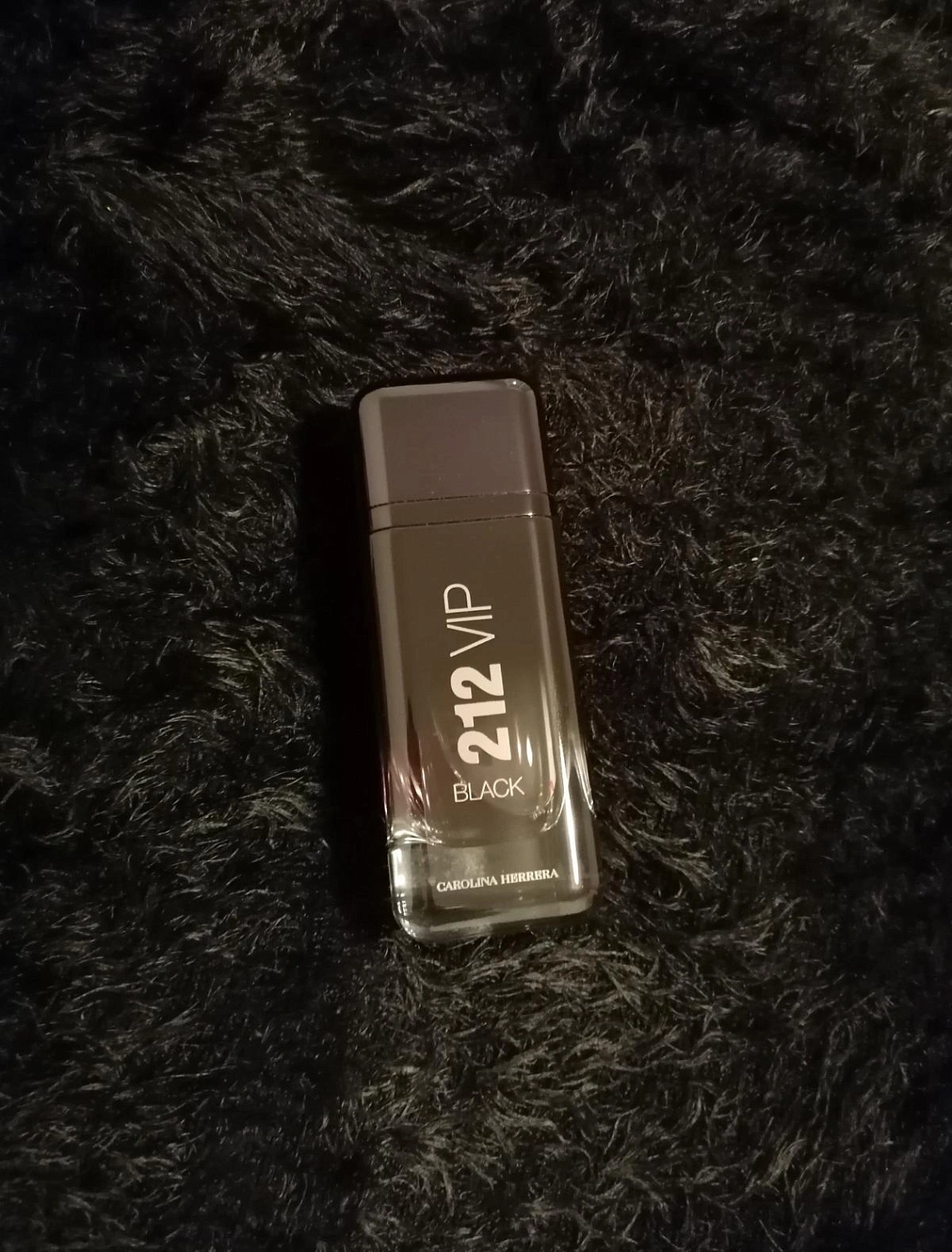 CAROLINA HERRERA 212 VIP Black