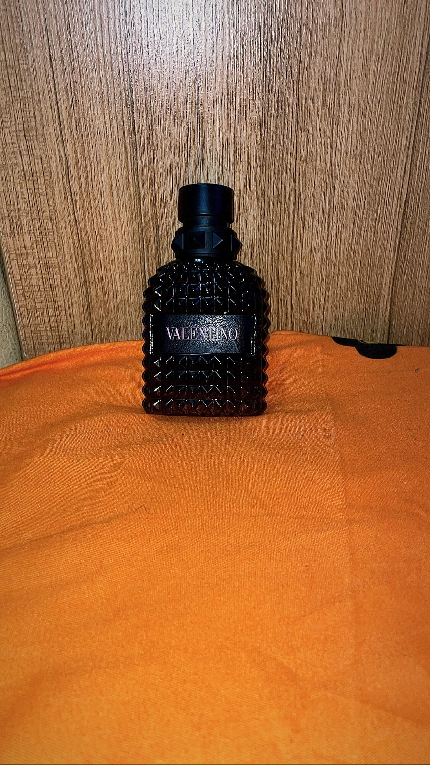 Valentino Uomo Born in Roma