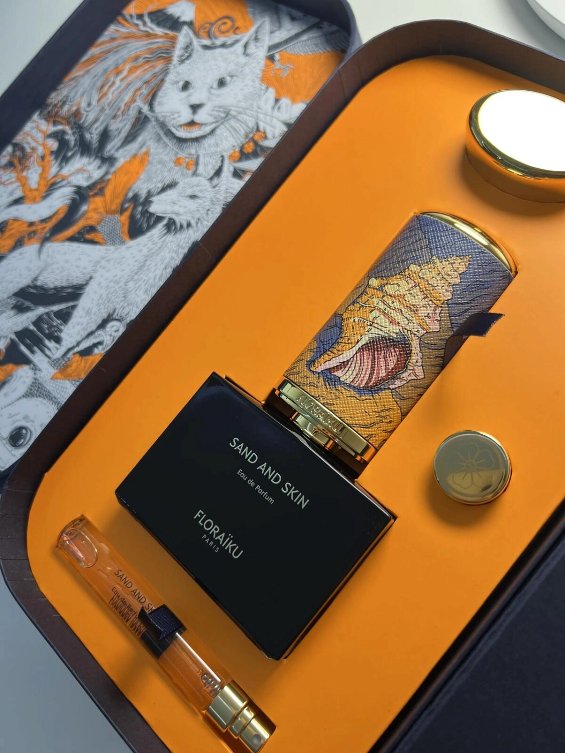 Floraiku Sand and Skin