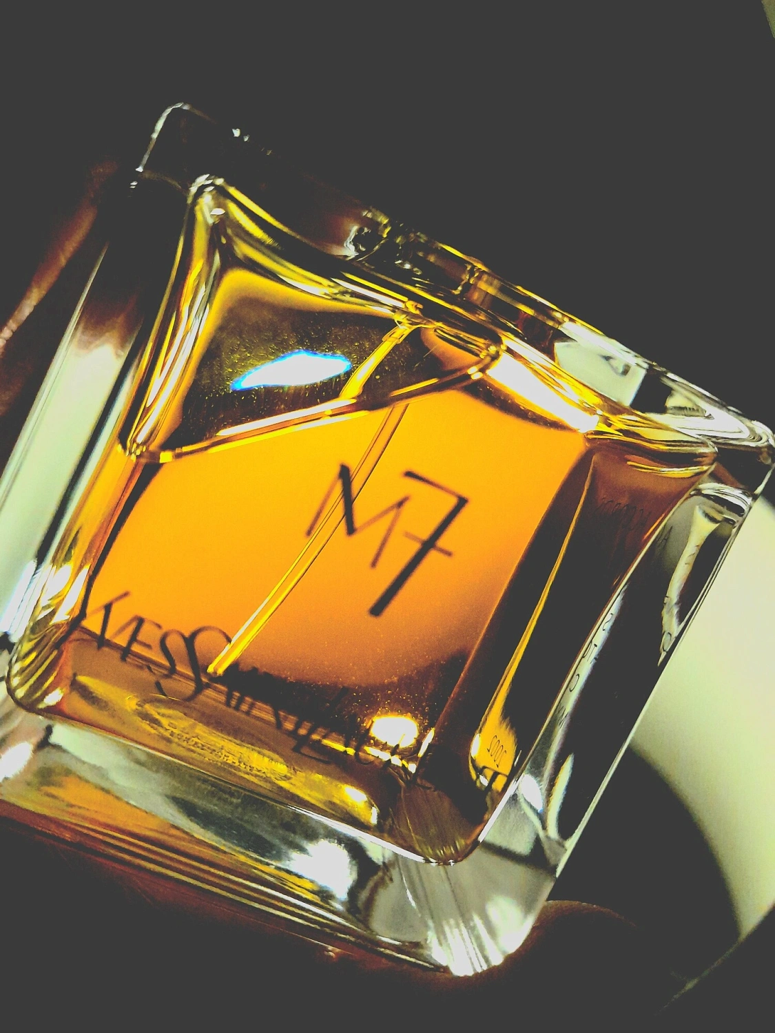 Yves Saint Laurent M7