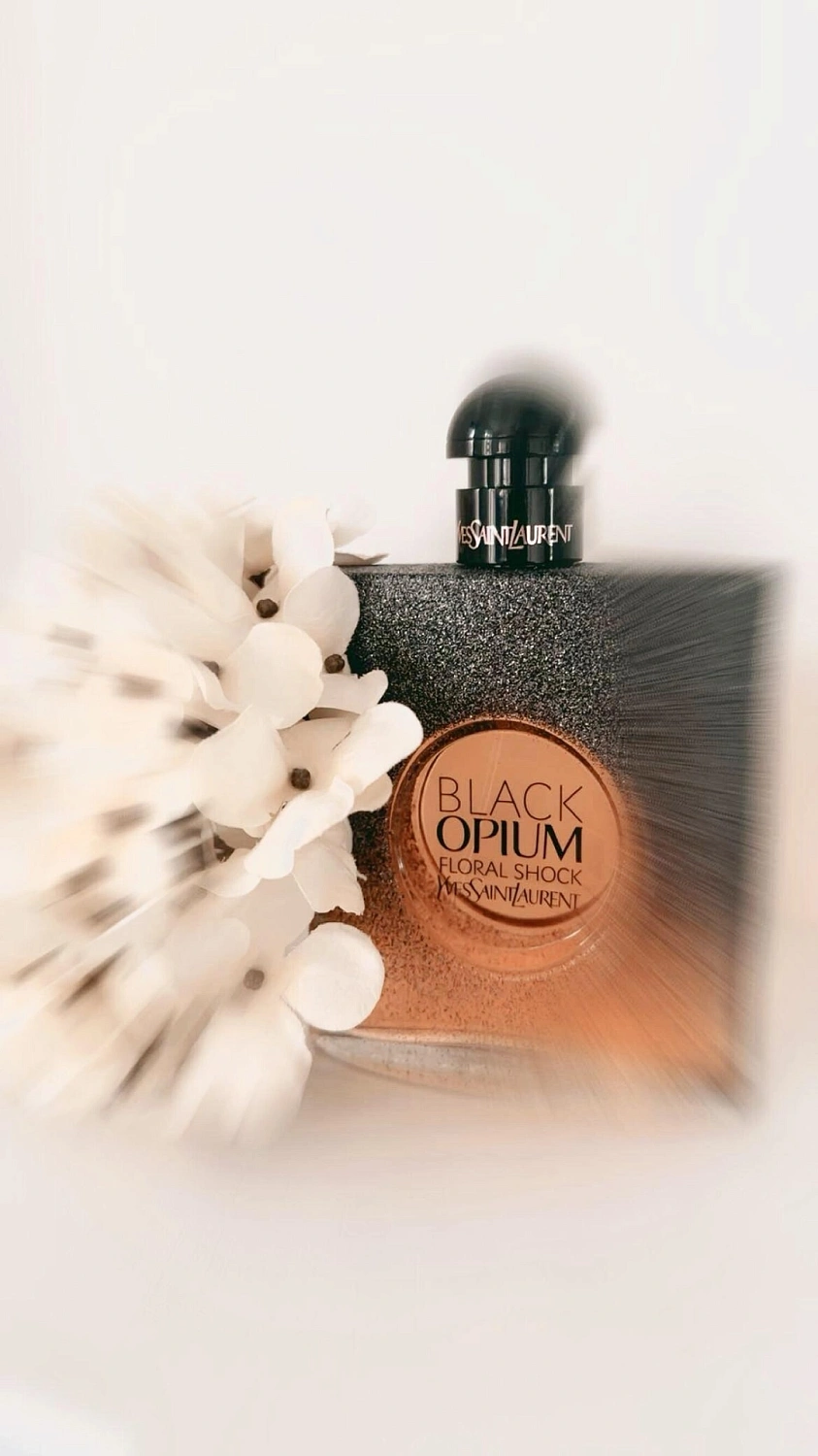 Yves Saint Laurent Black Opium Floral Shock