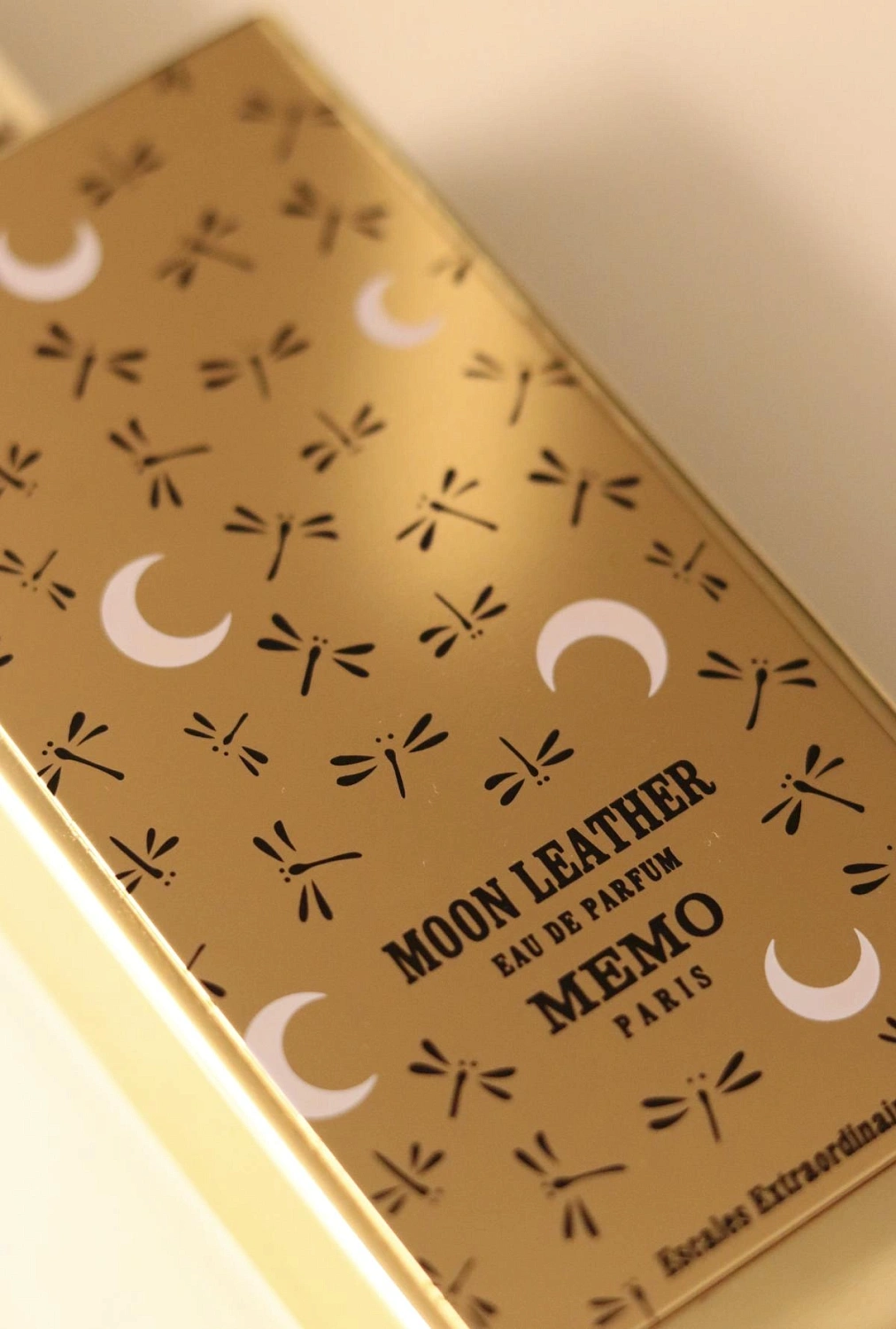 Memo Moon Leather