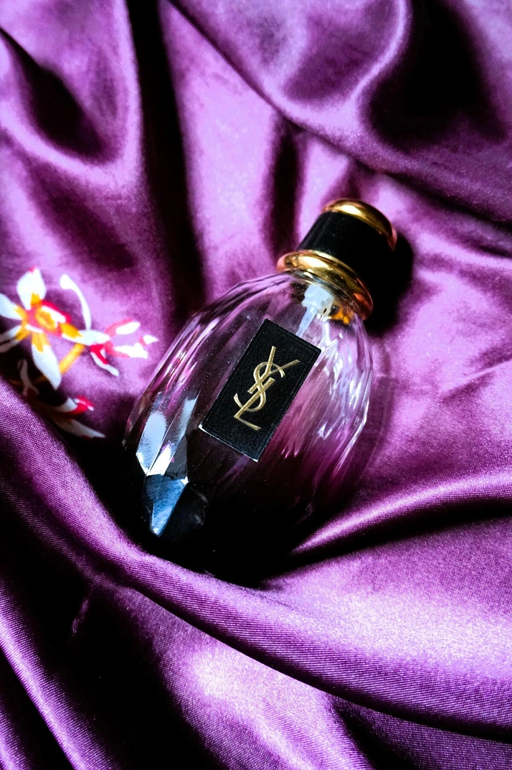 Yves Saint Laurent Parisienne A L’Extreme