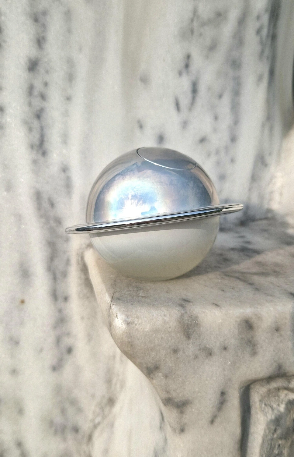 Emanuel Ungaro Moon