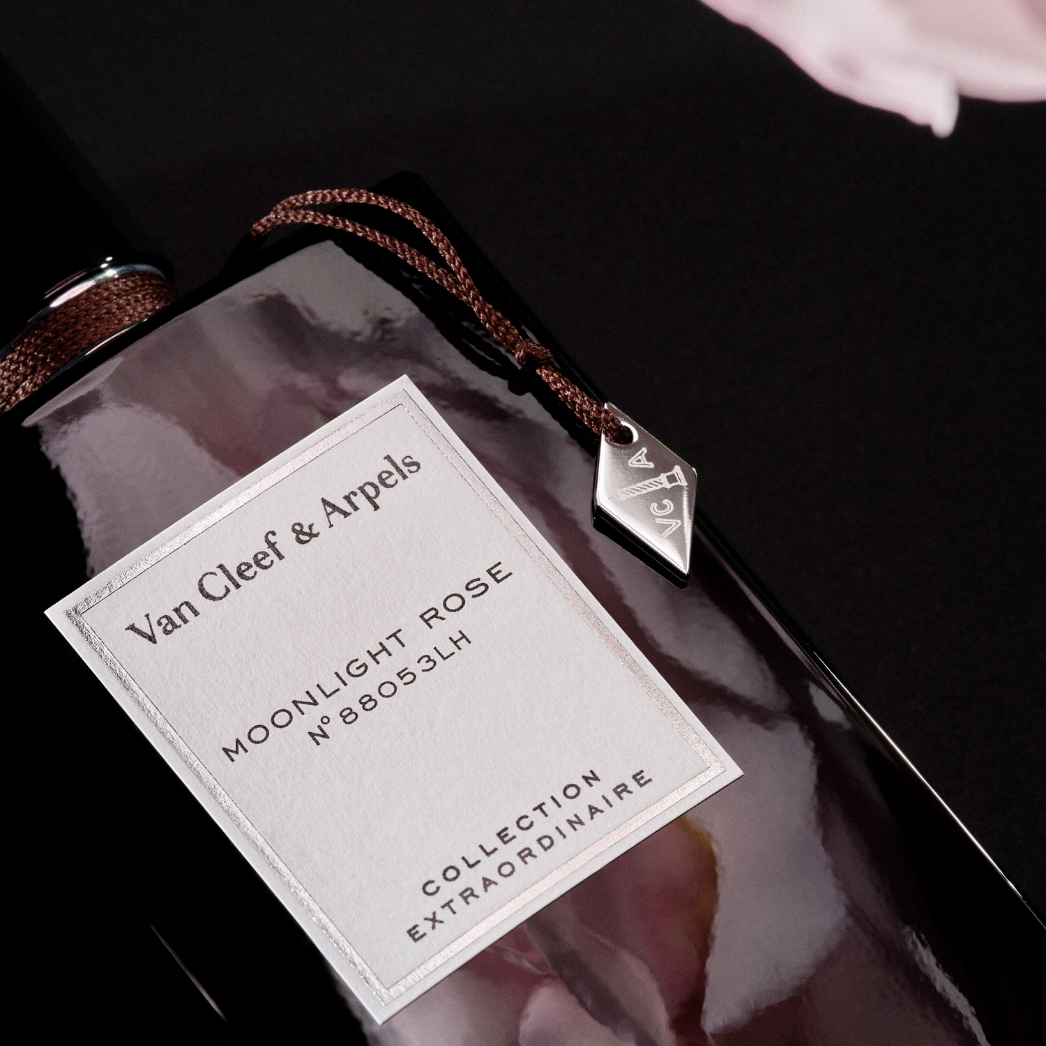 Van Cleef & Arpels Collection Extraordinaire Moonlight Rose