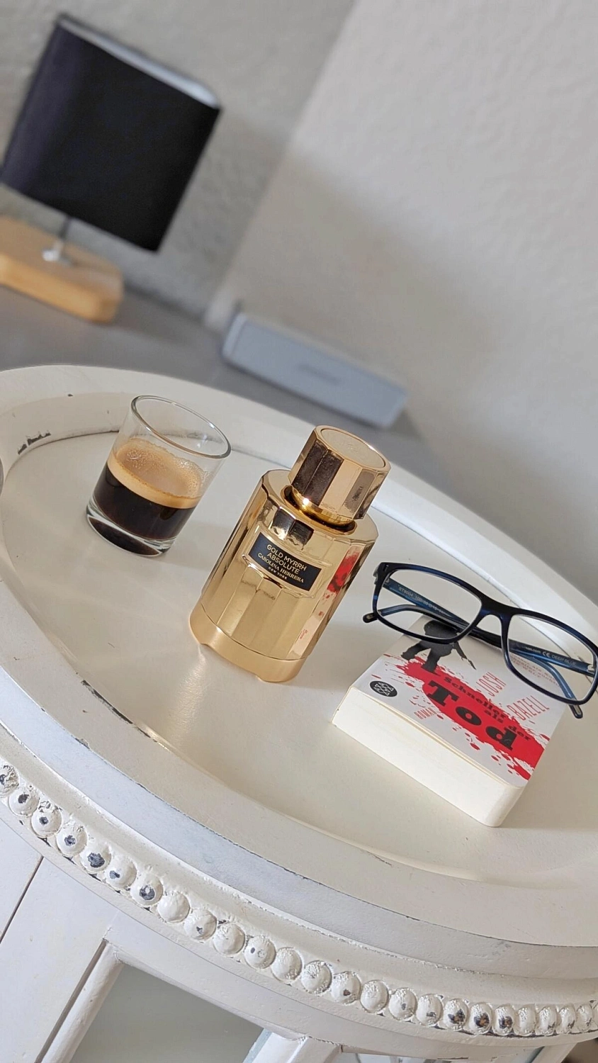 CAROLINA HERRERA Gold Myrrh Absolute