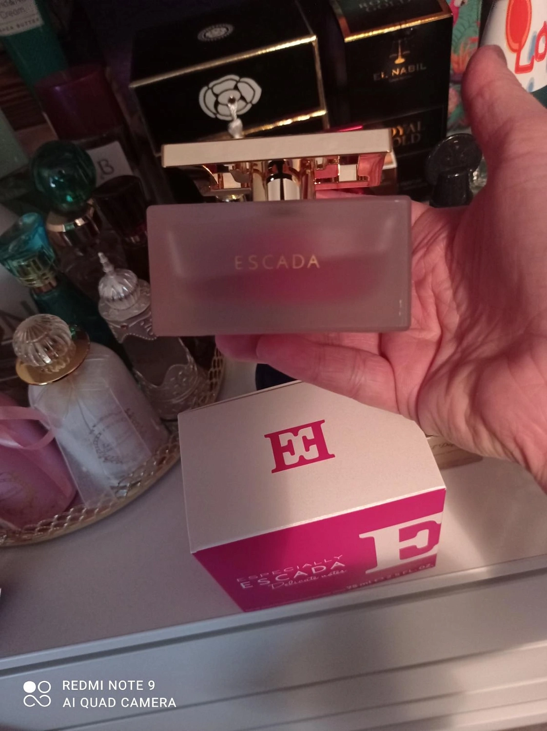 Especially Escada Delicate notes