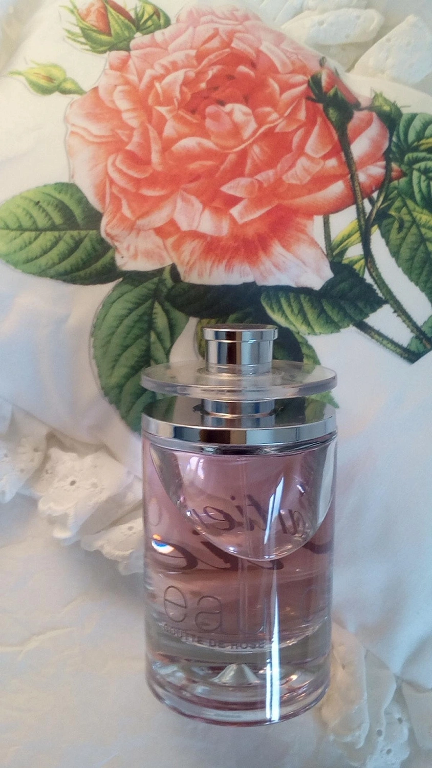 Eau de Cartier Goutte de Rose