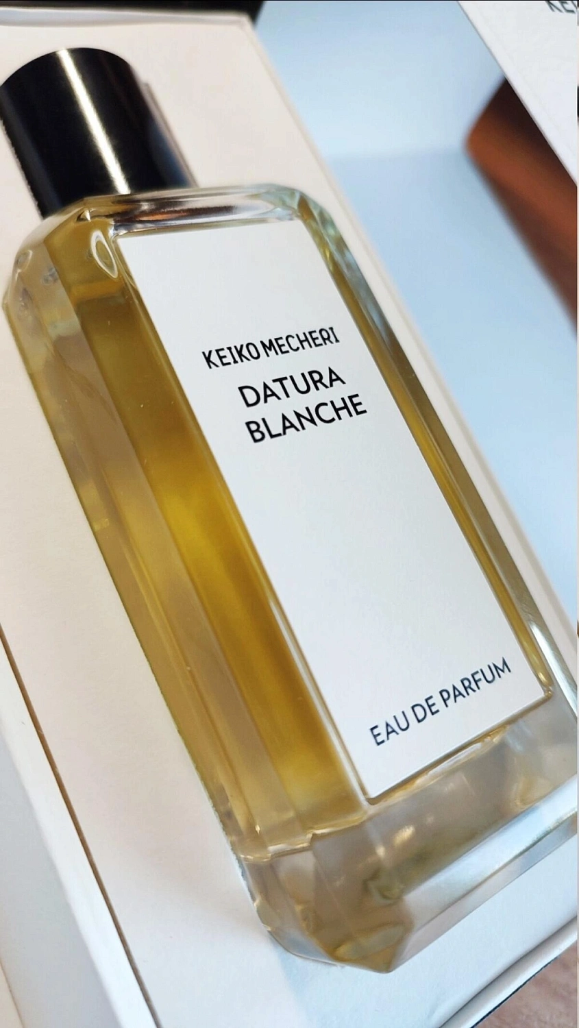 Keiko Mecheri Datura Blanche