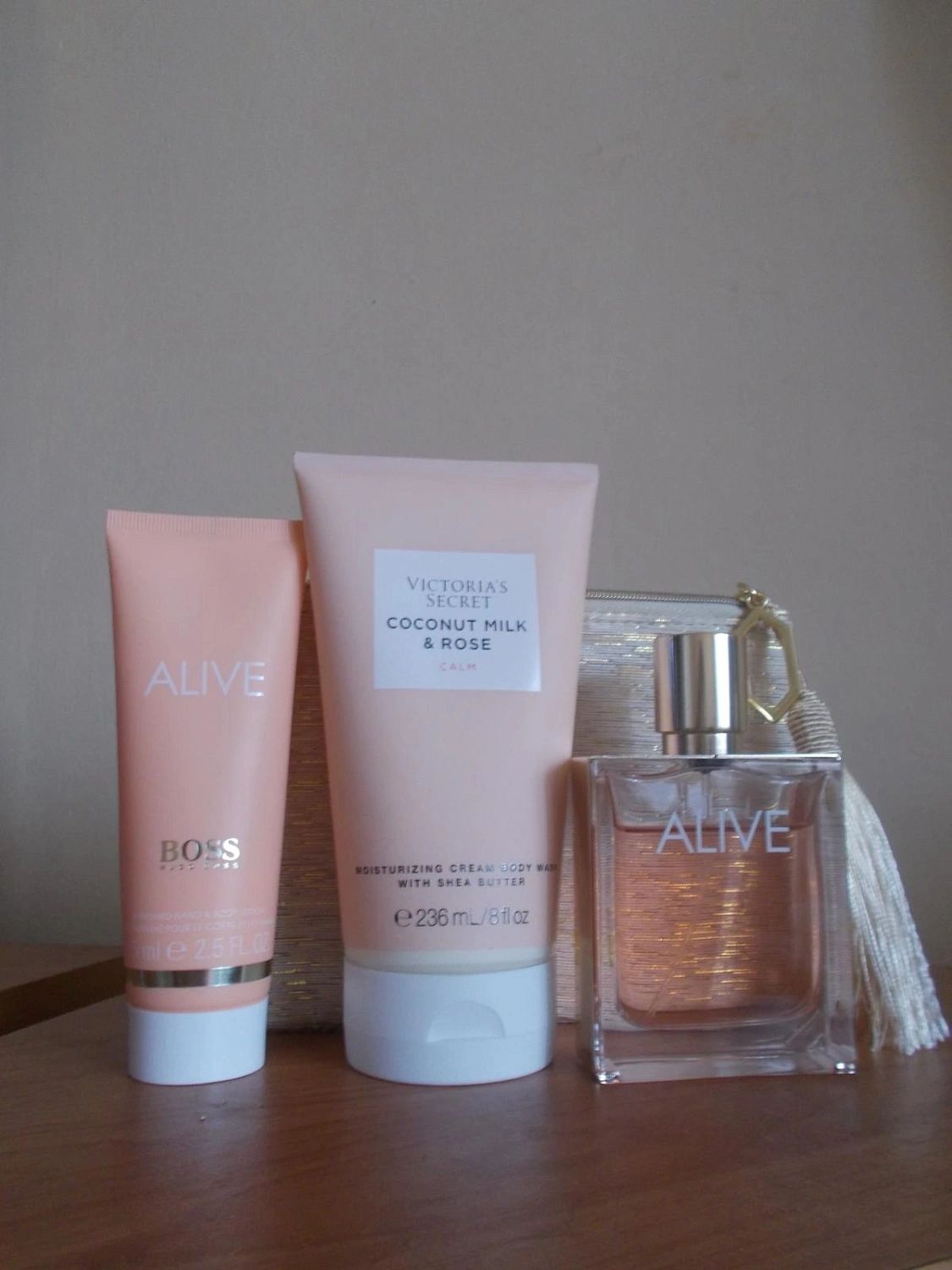 Victoria`s Secret Coconut Milk & Rose Calm