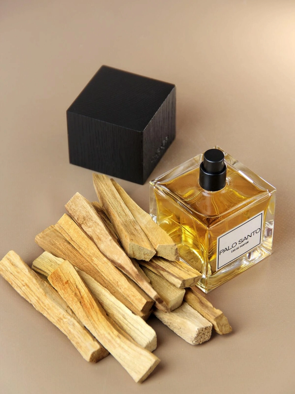 Carner Barcelona Palo Santo
