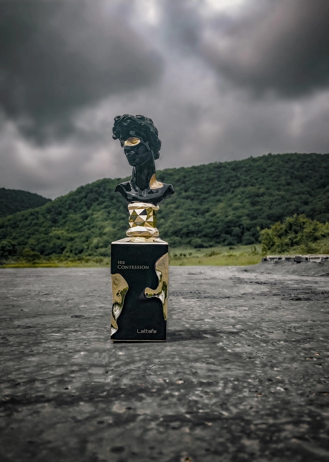 Lattafa His Confession