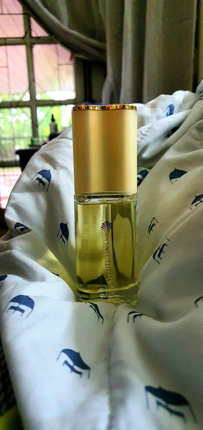 Estée Lauder White Linen