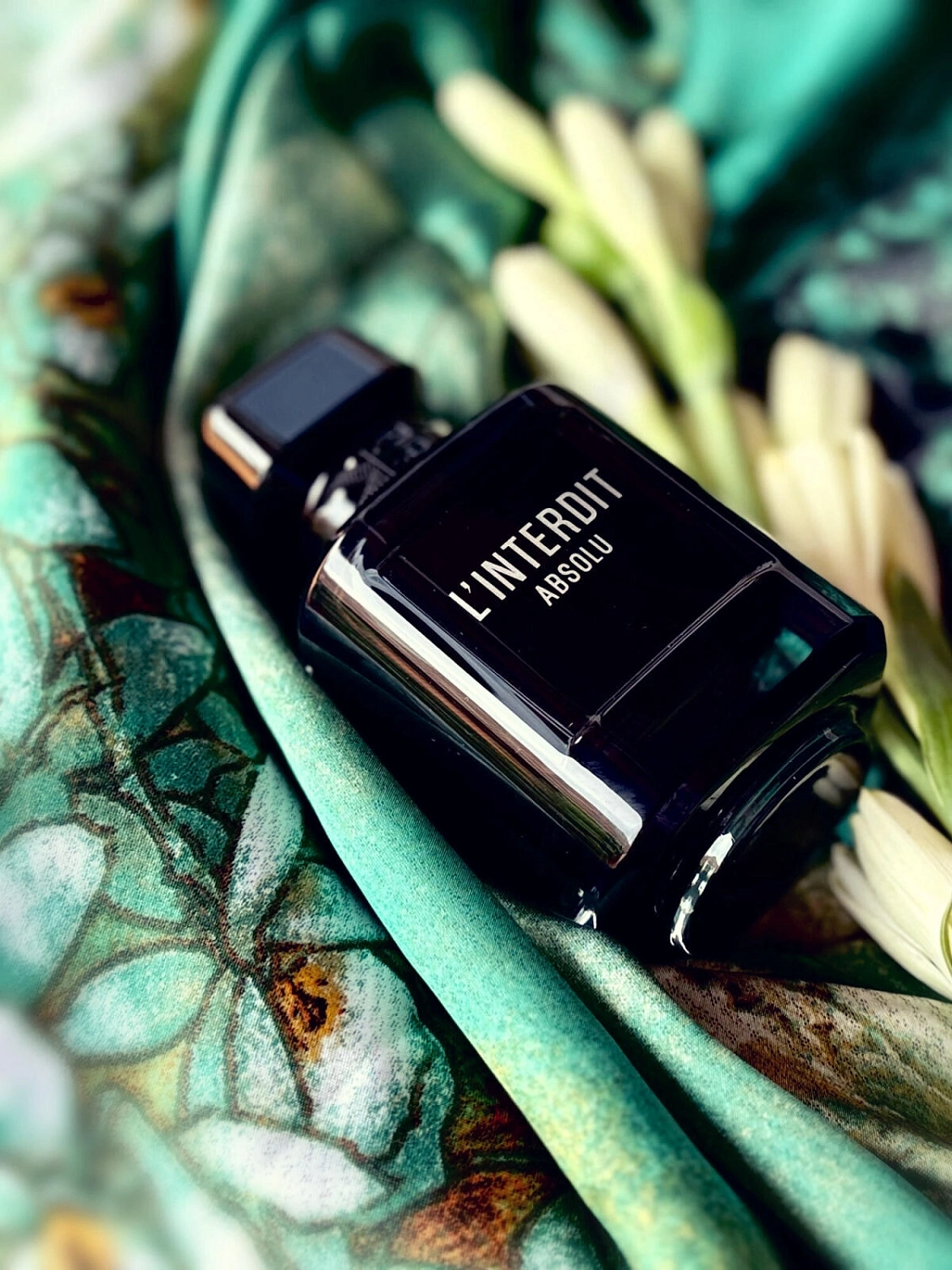 GIVENCHY L'Interdit Absolu