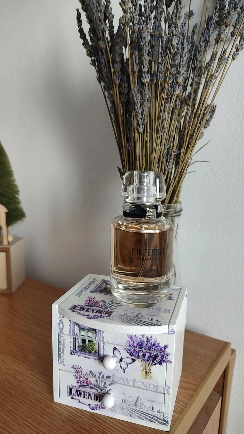 GIVENCHY L'Interdit Eau de Toilette 2022 GIVENCHY L'Interdit Eau de Toilette 2022