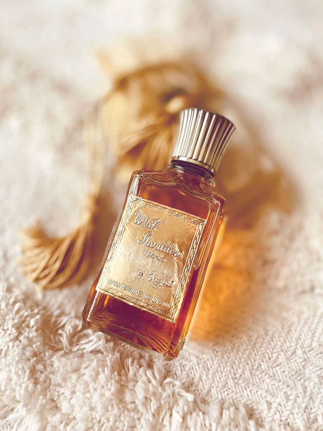 Elizabeth Arden White Shoulders