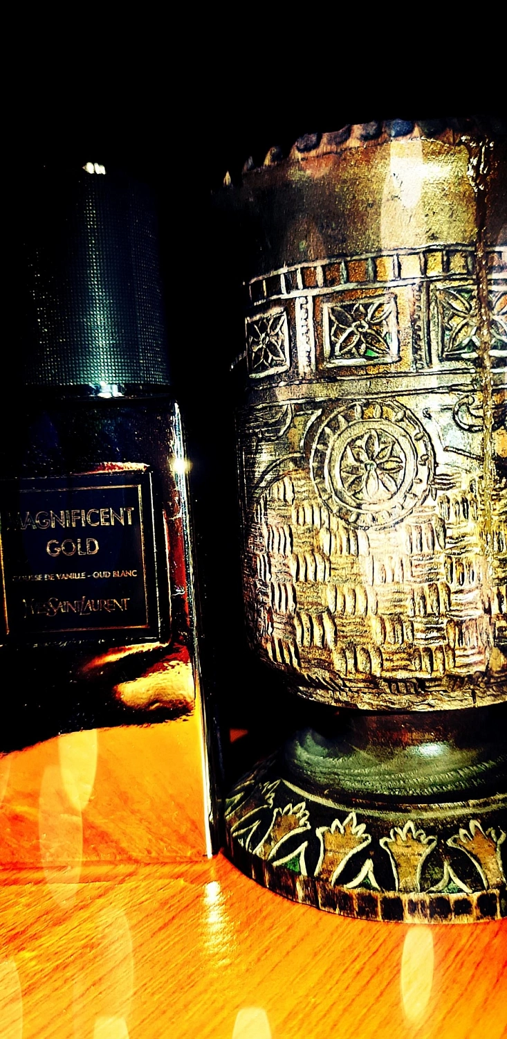 Yves Saint Laurent Magnificent Gold