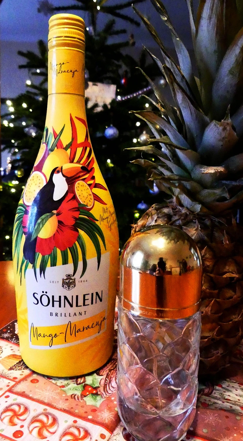 CAROLINA HERRERA 212 VIP Club Edition