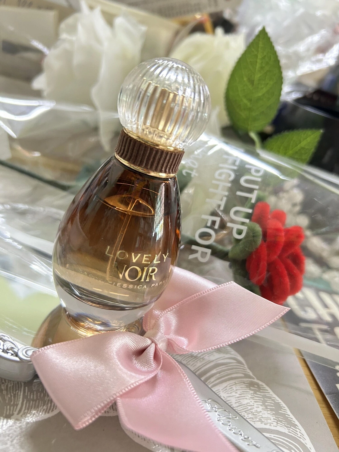 Sarah Jessica Parker Lovely Noir