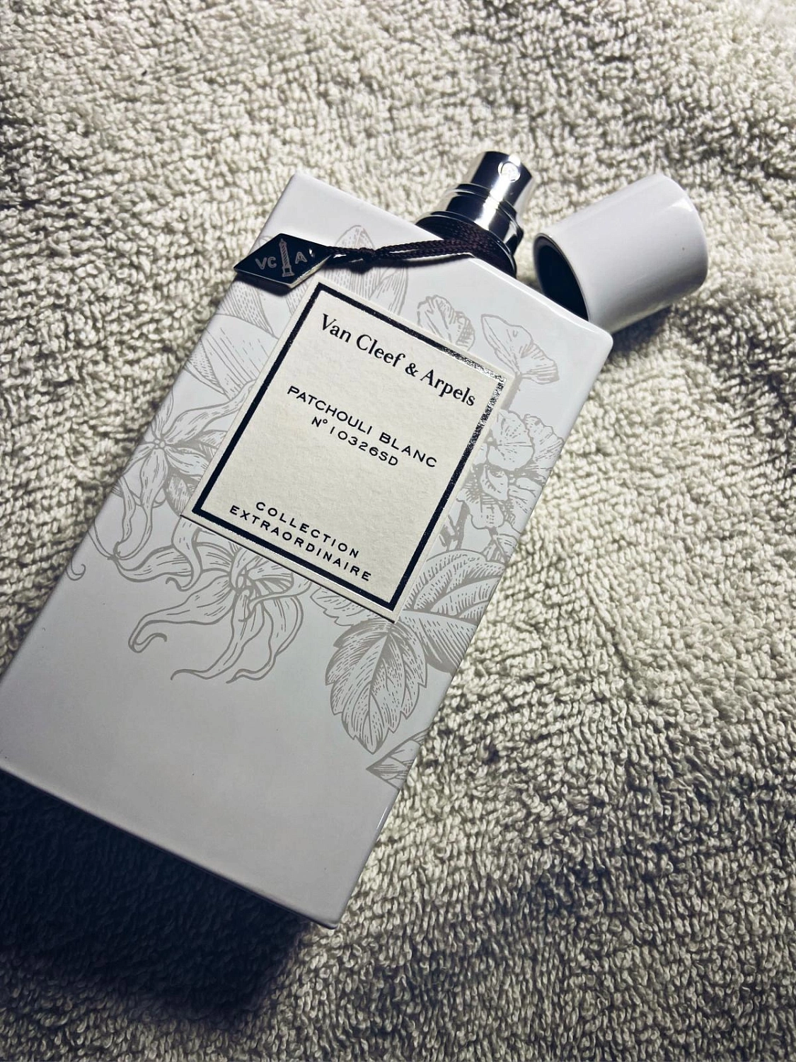 Van Cleef & Arpels Collection Extraordinaire Patchouli Blanc